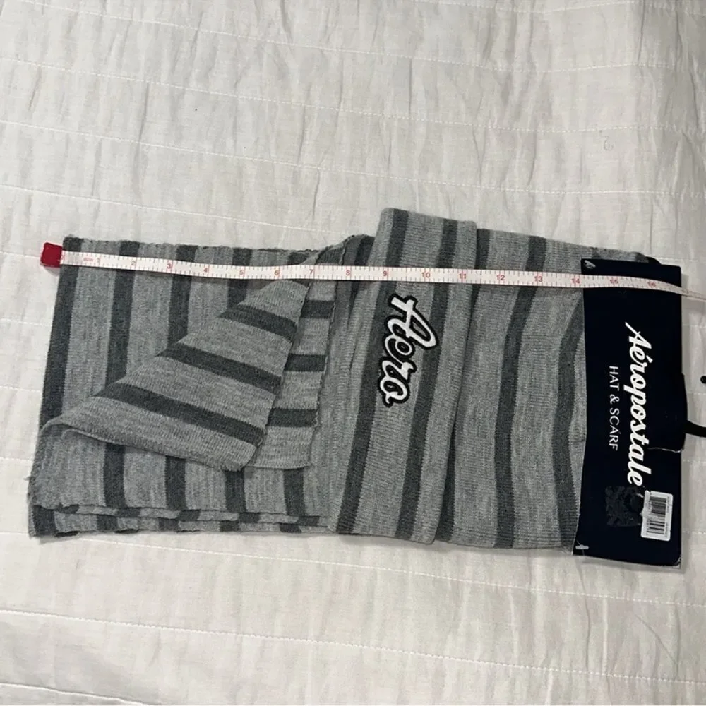 Aeropostale OS Gray Silver White Logo Stripes Knit Hat & Scarf Gift Set